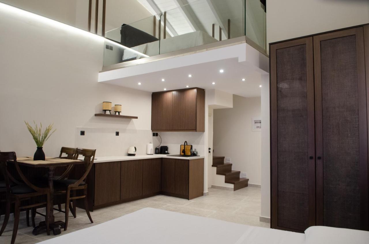 Leone Suites Nafpaktos Buitenkant foto